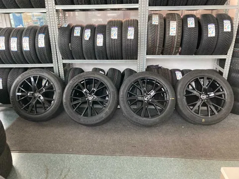 jante-audi-q8-e-tron-anvelope-iarna-noi-continental-265-45-r21