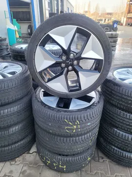jante-polestar-2-volvo-xc60-anvelope-iarna-noi-pirelli-245-40-20