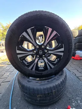 jante-toyota-land-cruiser-anvelope-iarna-michelin-265-55-r19