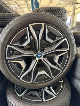 jante-bmw-ix-anvelope-iarna-noi-yokohama-bluearth-275-40-22